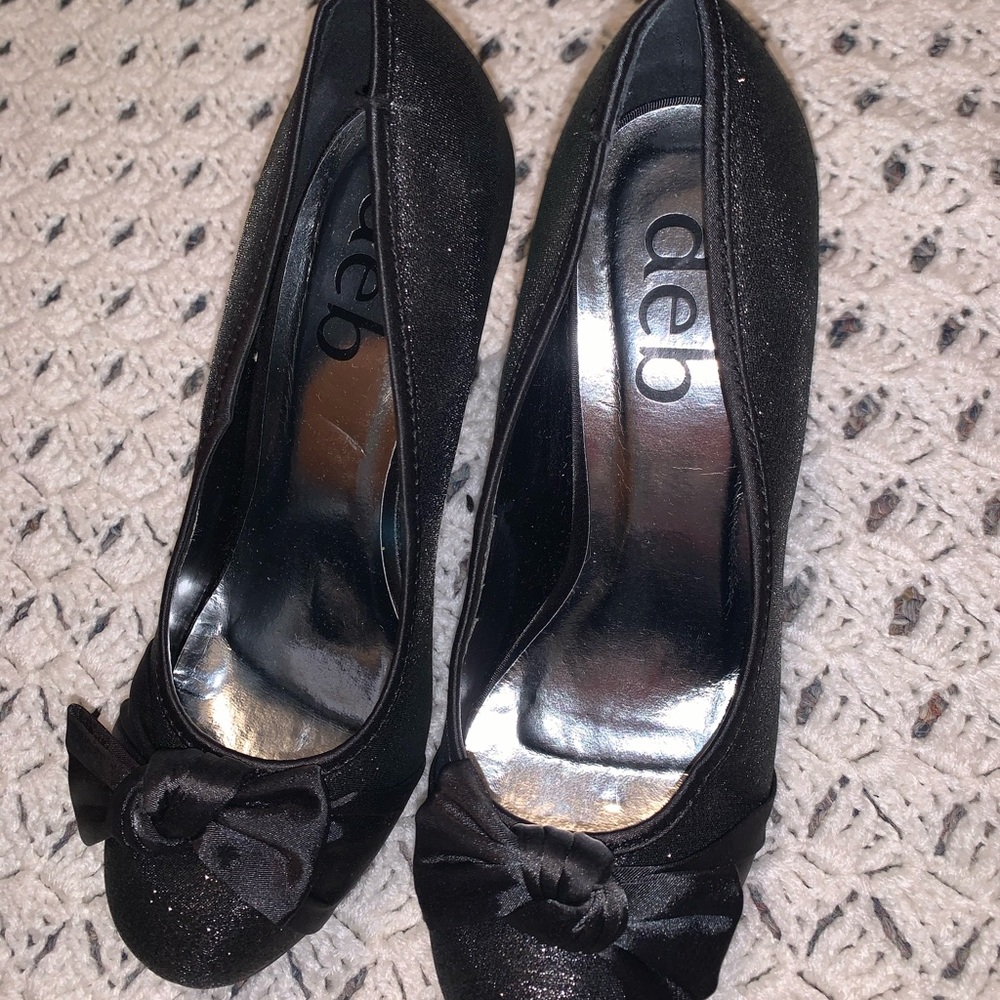 Deb High Heels With A Bow
